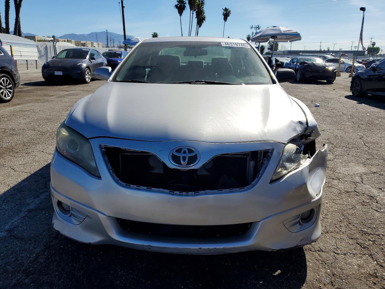 2011 Toyota Camry Se - Фото 5