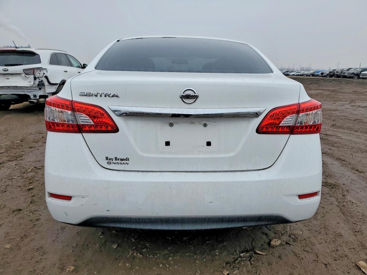 2015 Nissan Sentra S - Фото 6