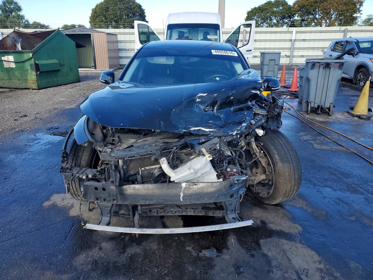 2017 Infiniti Q50 3.0T Premium - Фото 5