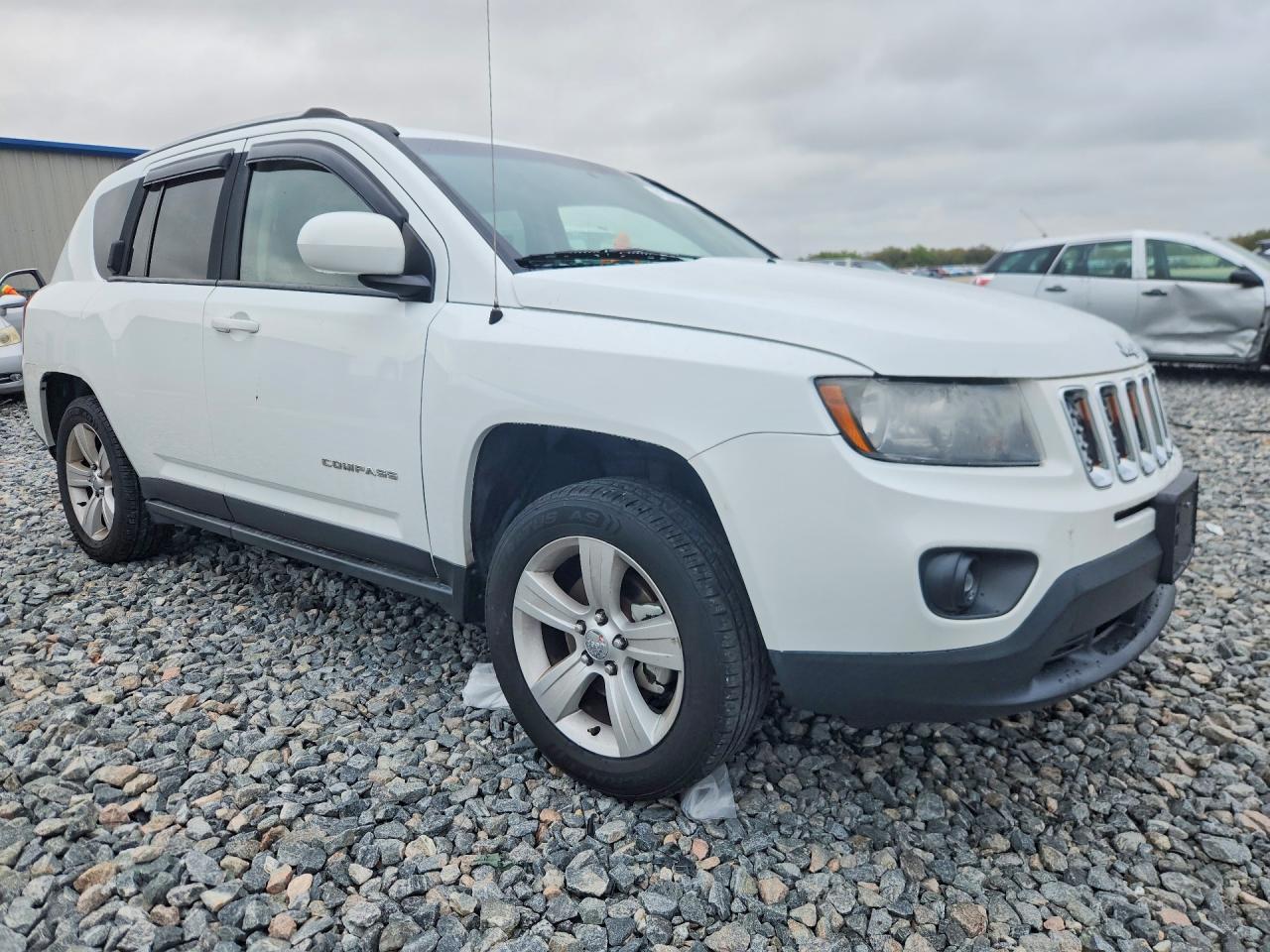 2014 Jeep Compass Latitude - Image 4