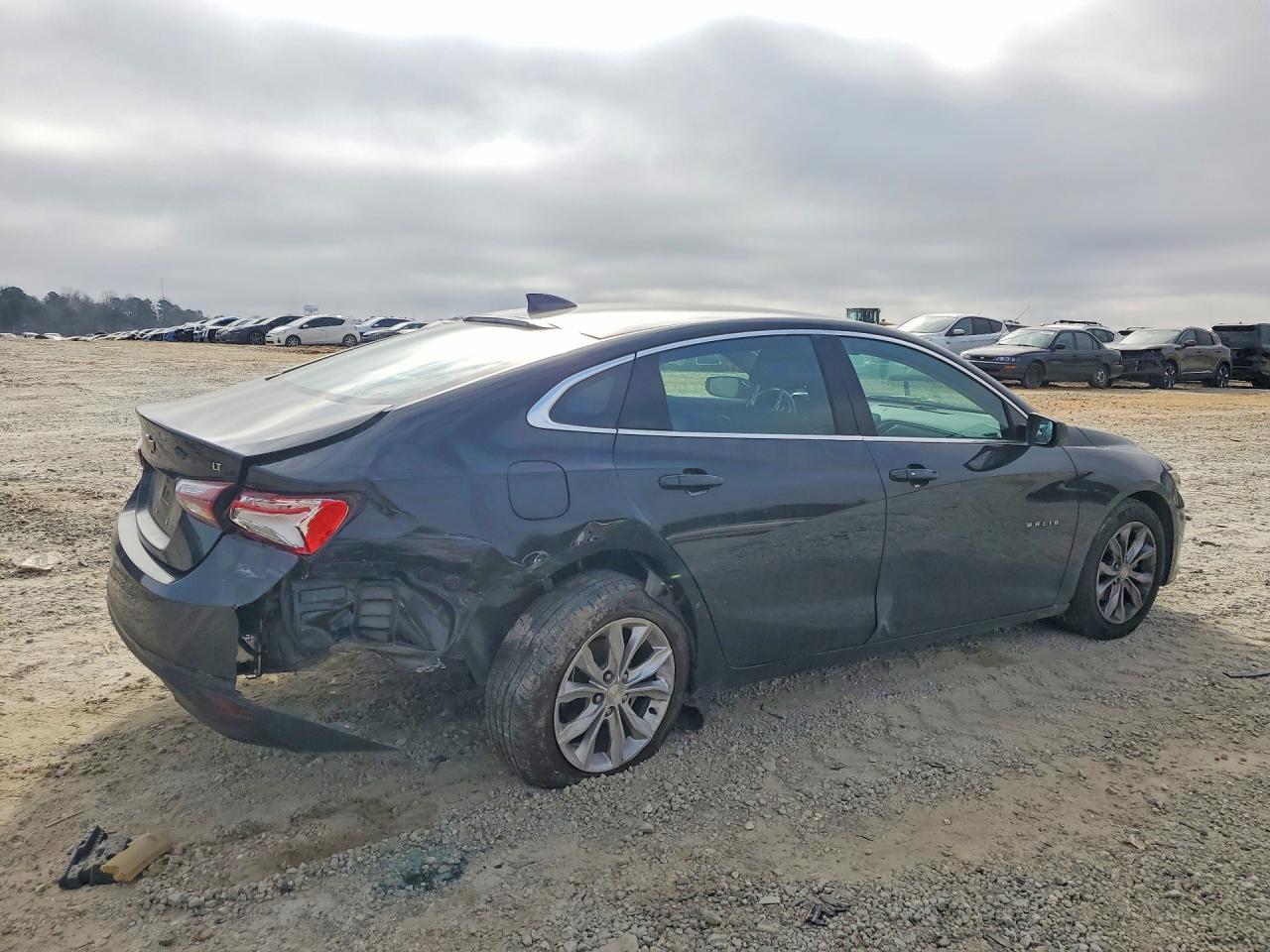 2022 Chevrolet Malibu Lt - Фото 3