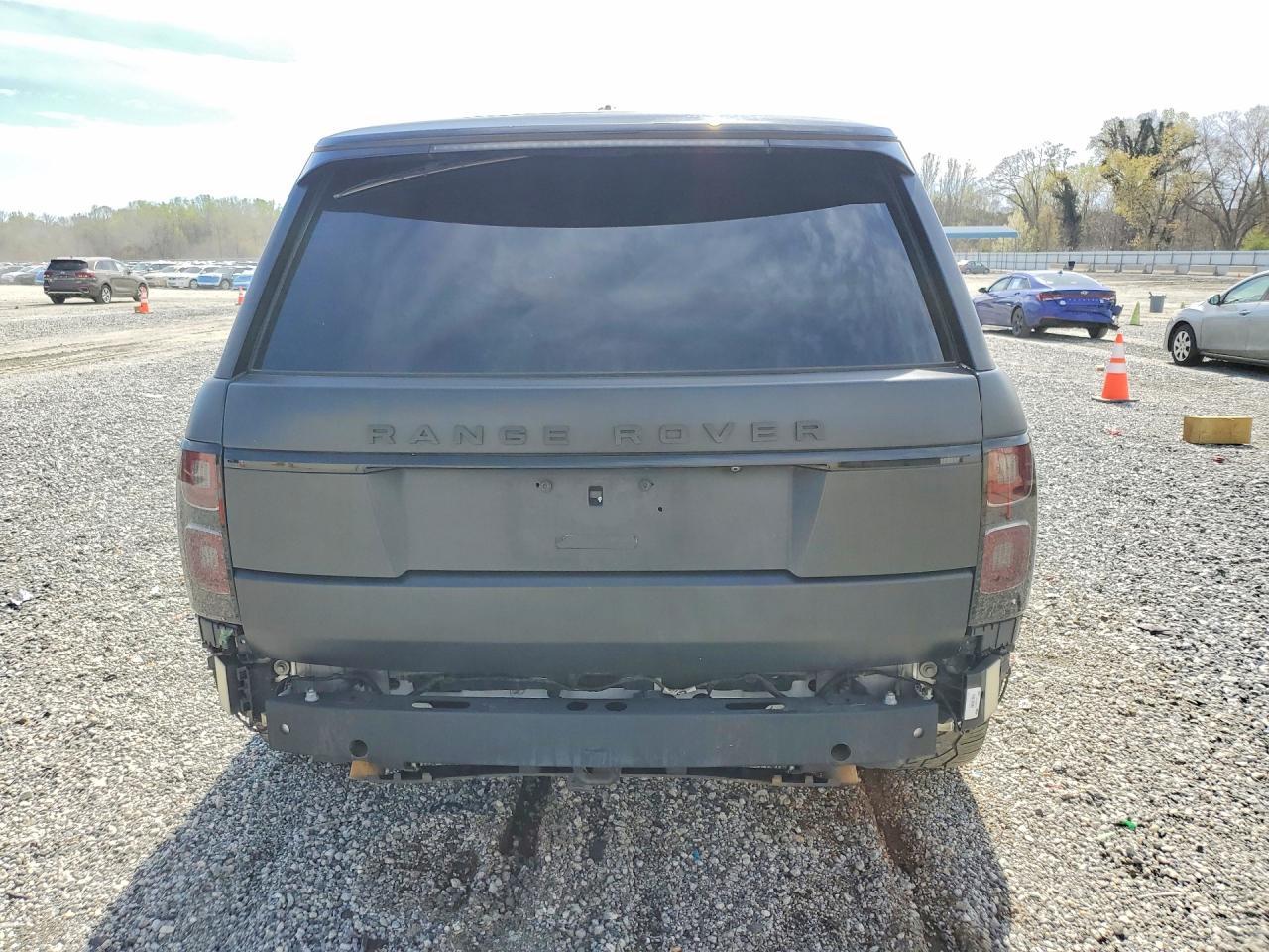 2015 Land Rover Range Rover Supercharged - Image 6