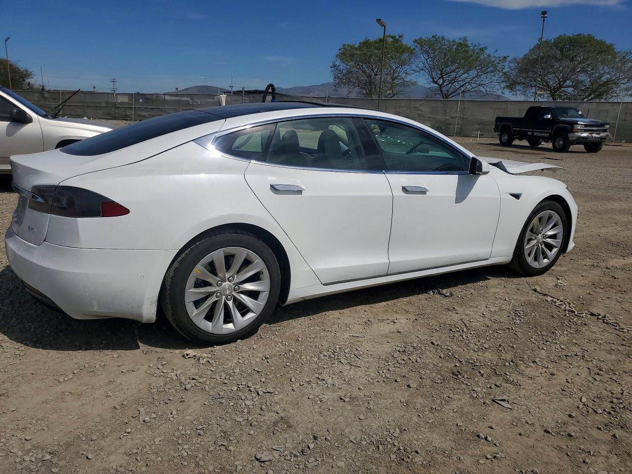 2017 Tesla Model S - Фото 3
