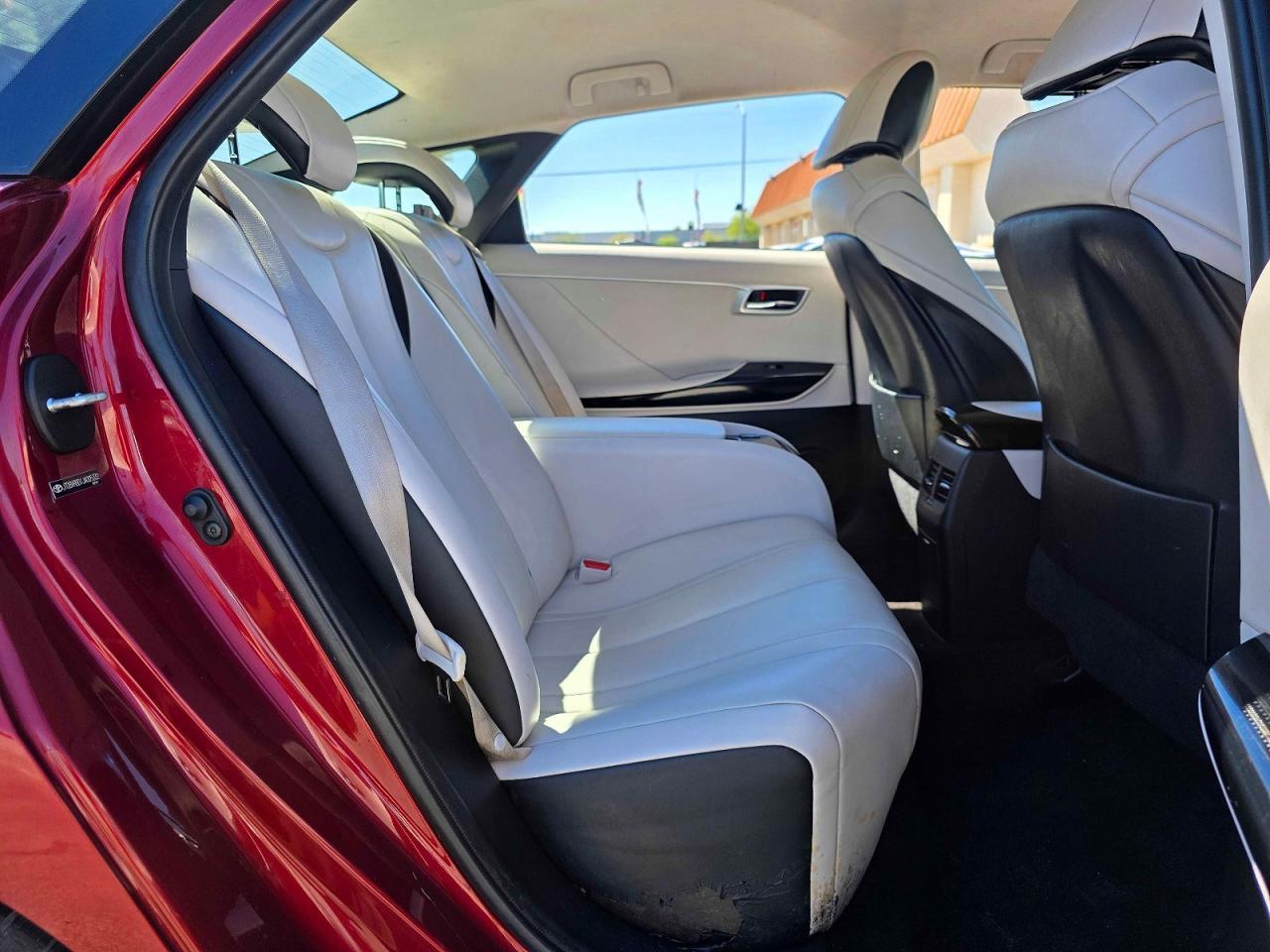 2018 Toyota Mirai Base - Image 6