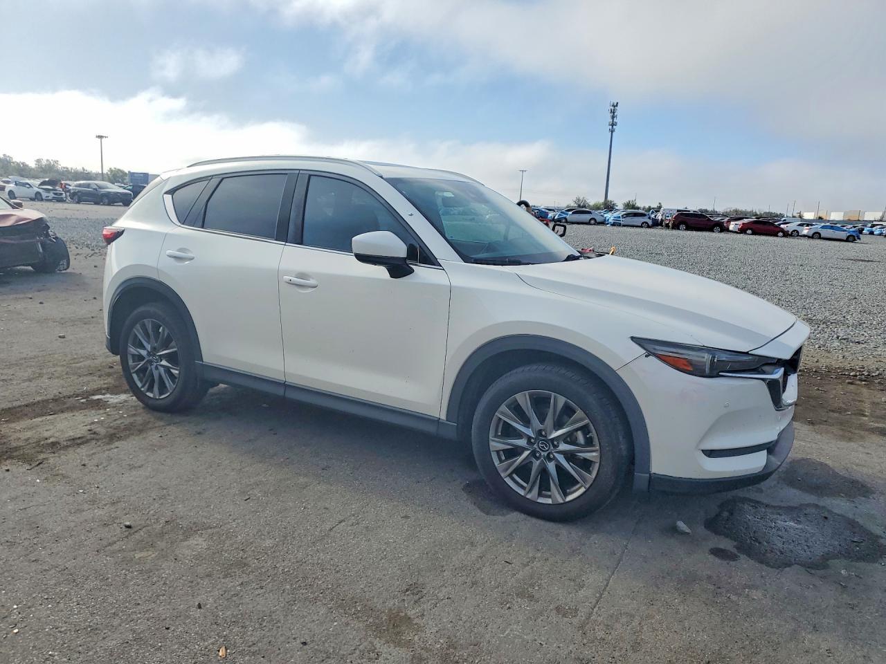 2019 Mazda Cx-5 Signature - Image 4