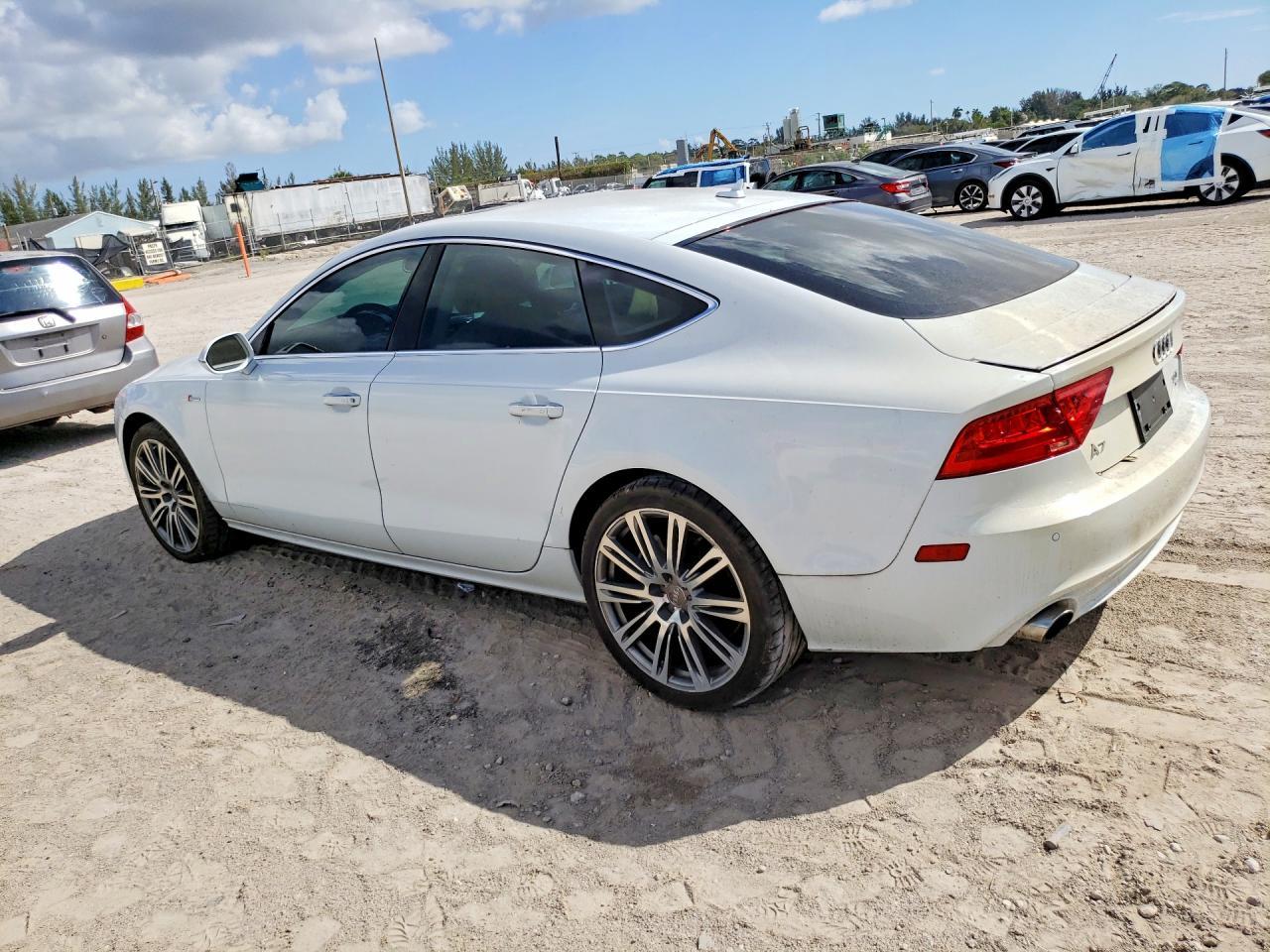 2014 Audi A7 Premium Plus - Фото 2