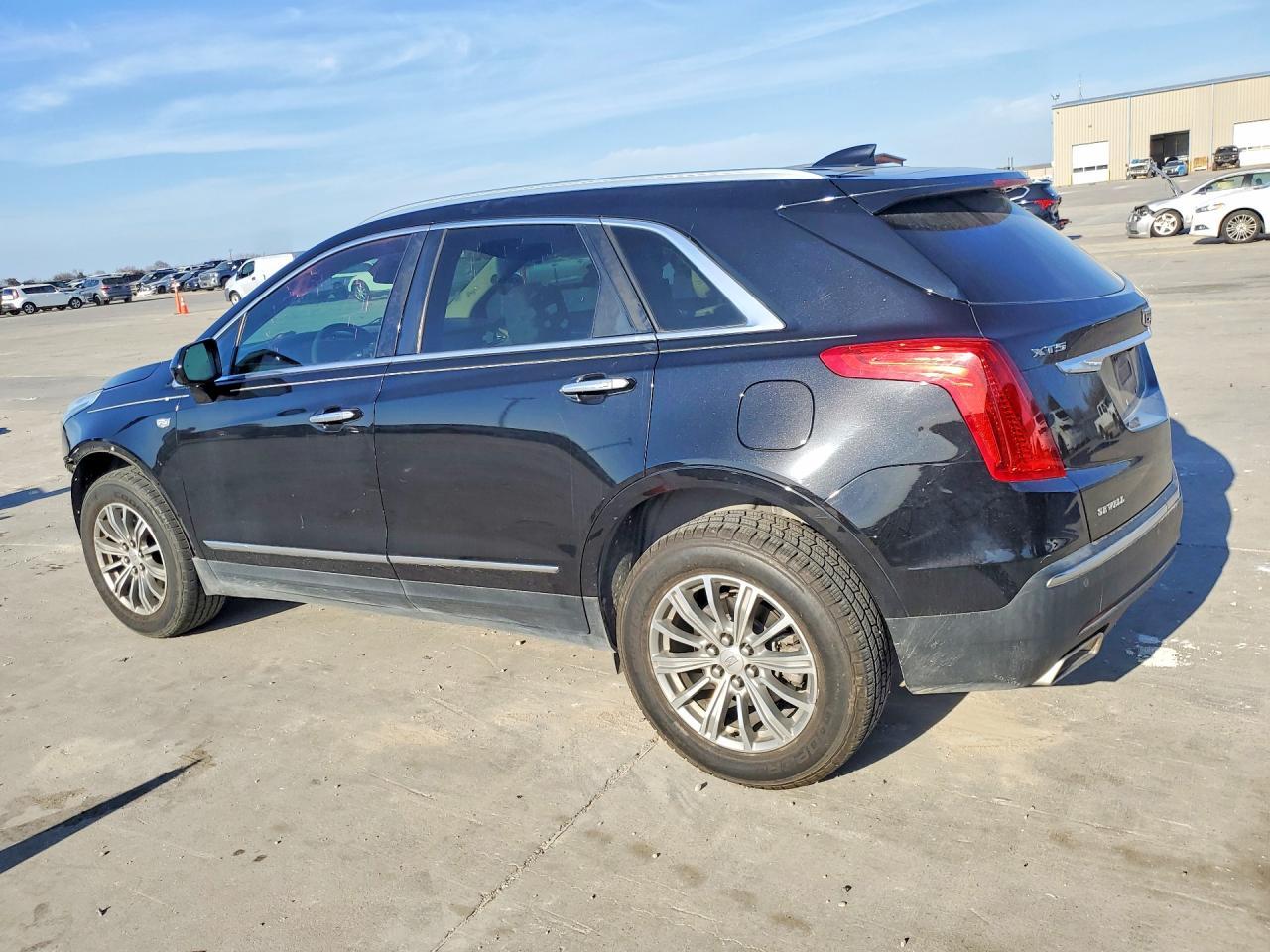 2017 Cadillac Xt5 Luxury - Фото 2