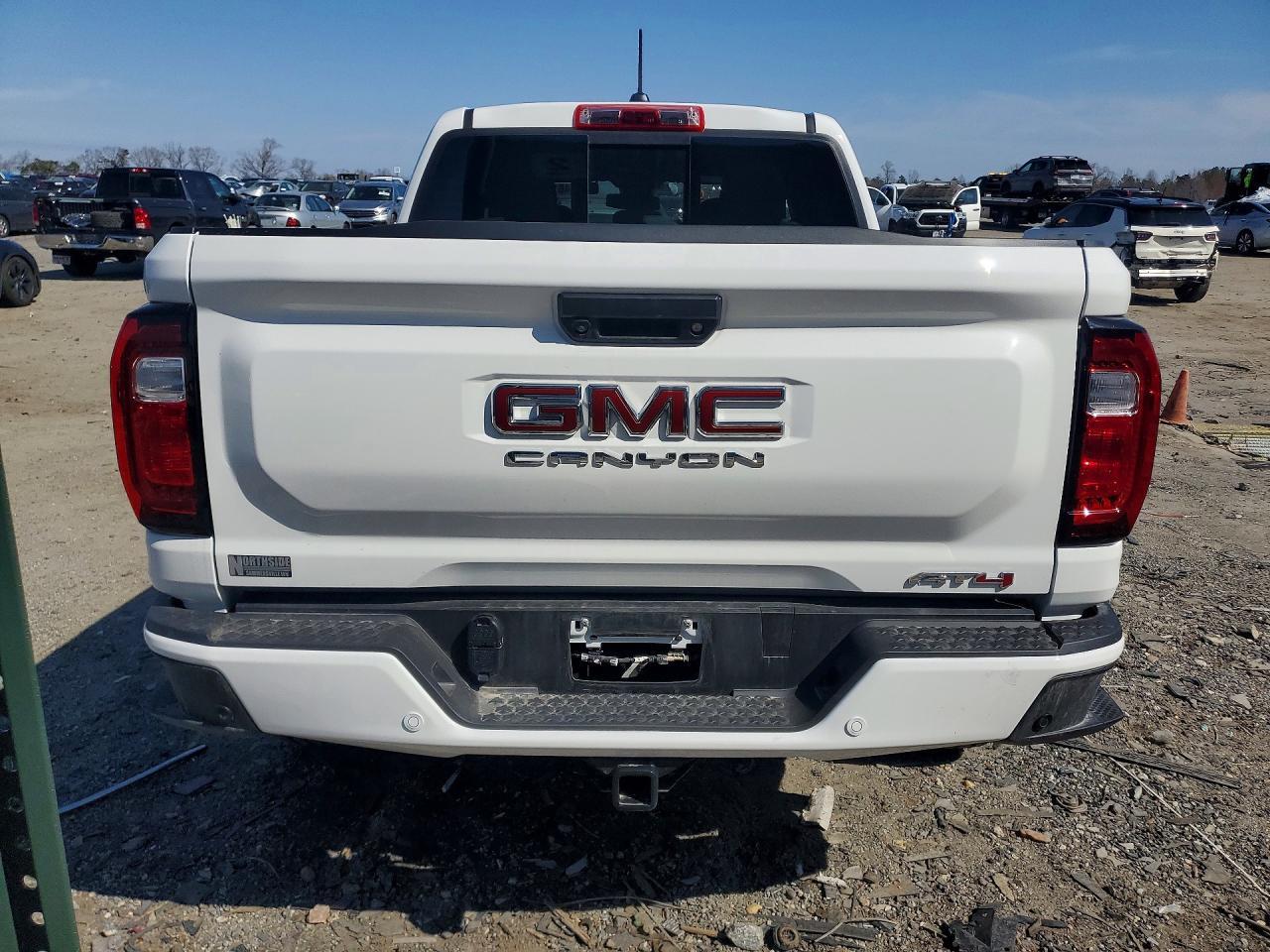 2026 GMC Canyon At4 - Фото 6