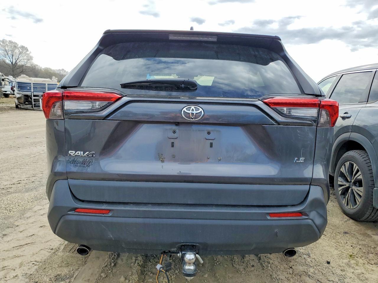 2022 Toyota Rav4 Le - Image 6