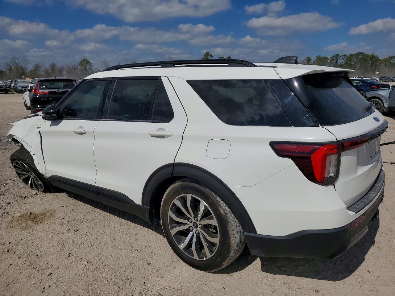 2025 Ford Explorer St-Line - Фото 2