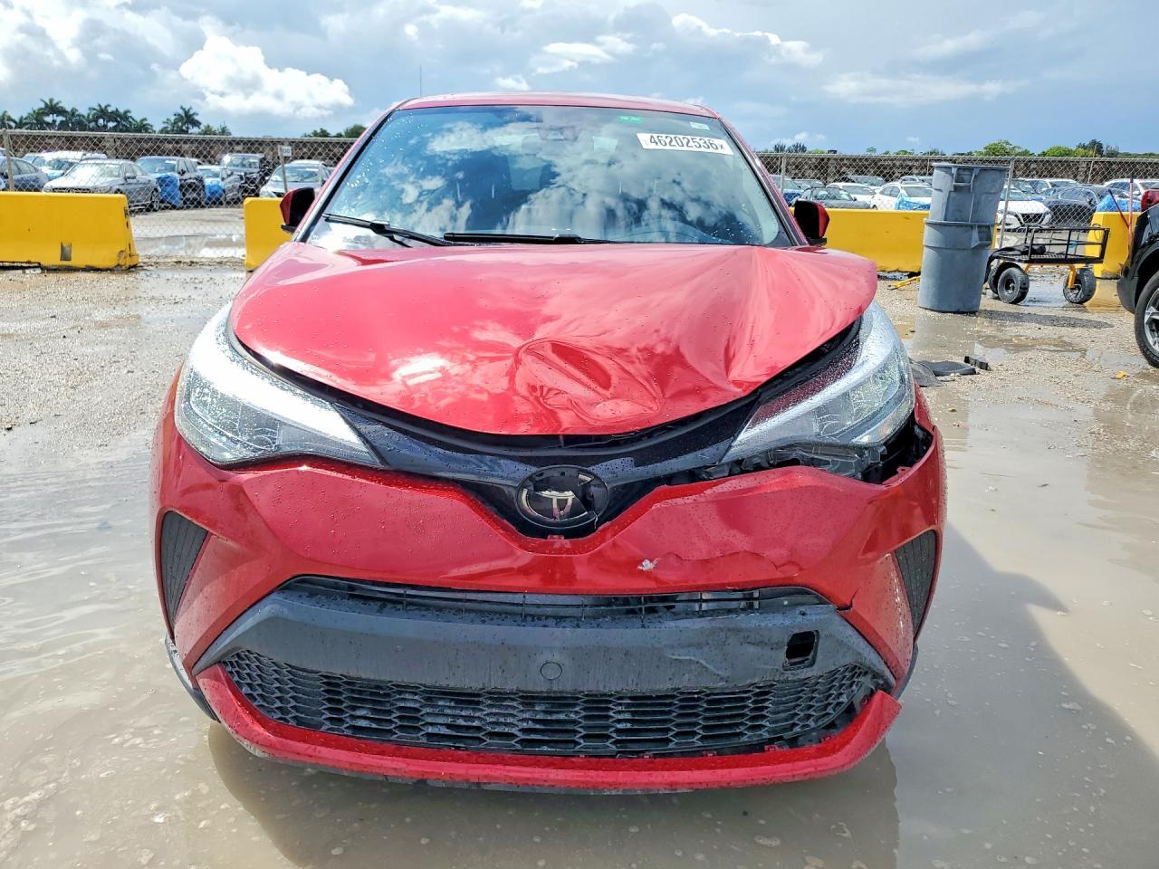 2020 Toyota C-Hr Xle - Image 5