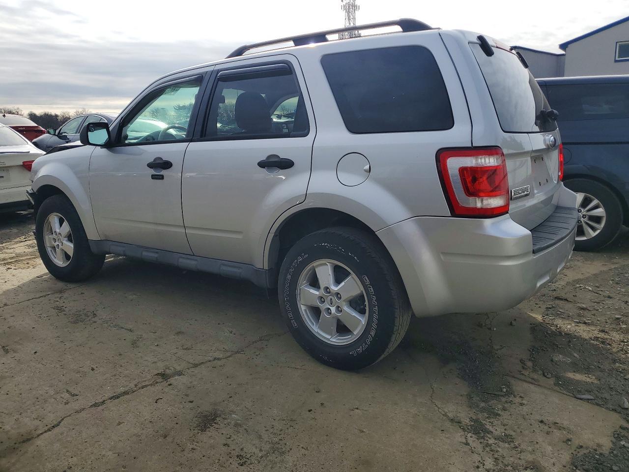 2009 Ford Escape Xlt - Фото 2