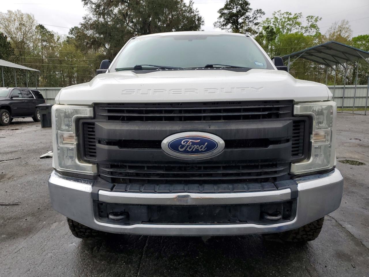 2018 Ford F250 Super Duty - Image 5