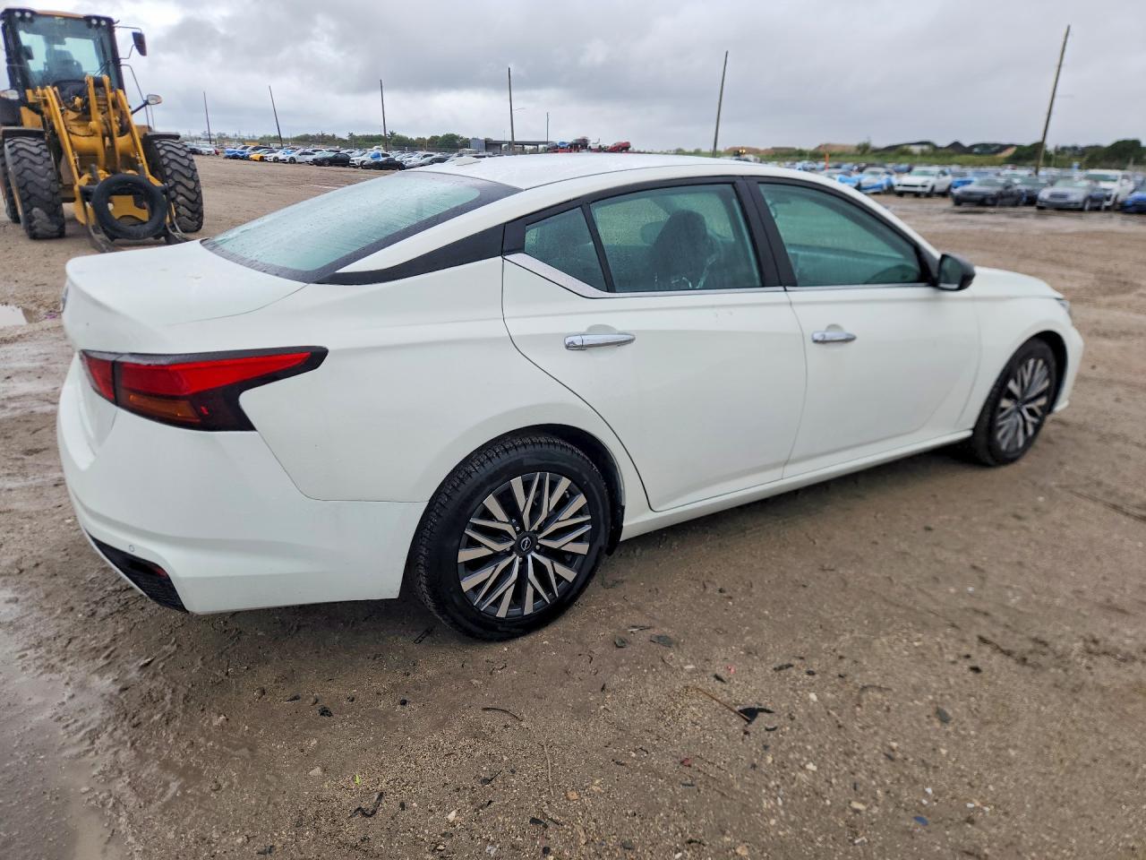 2025 Nissan Altima 2.5 Sv - Фото 3