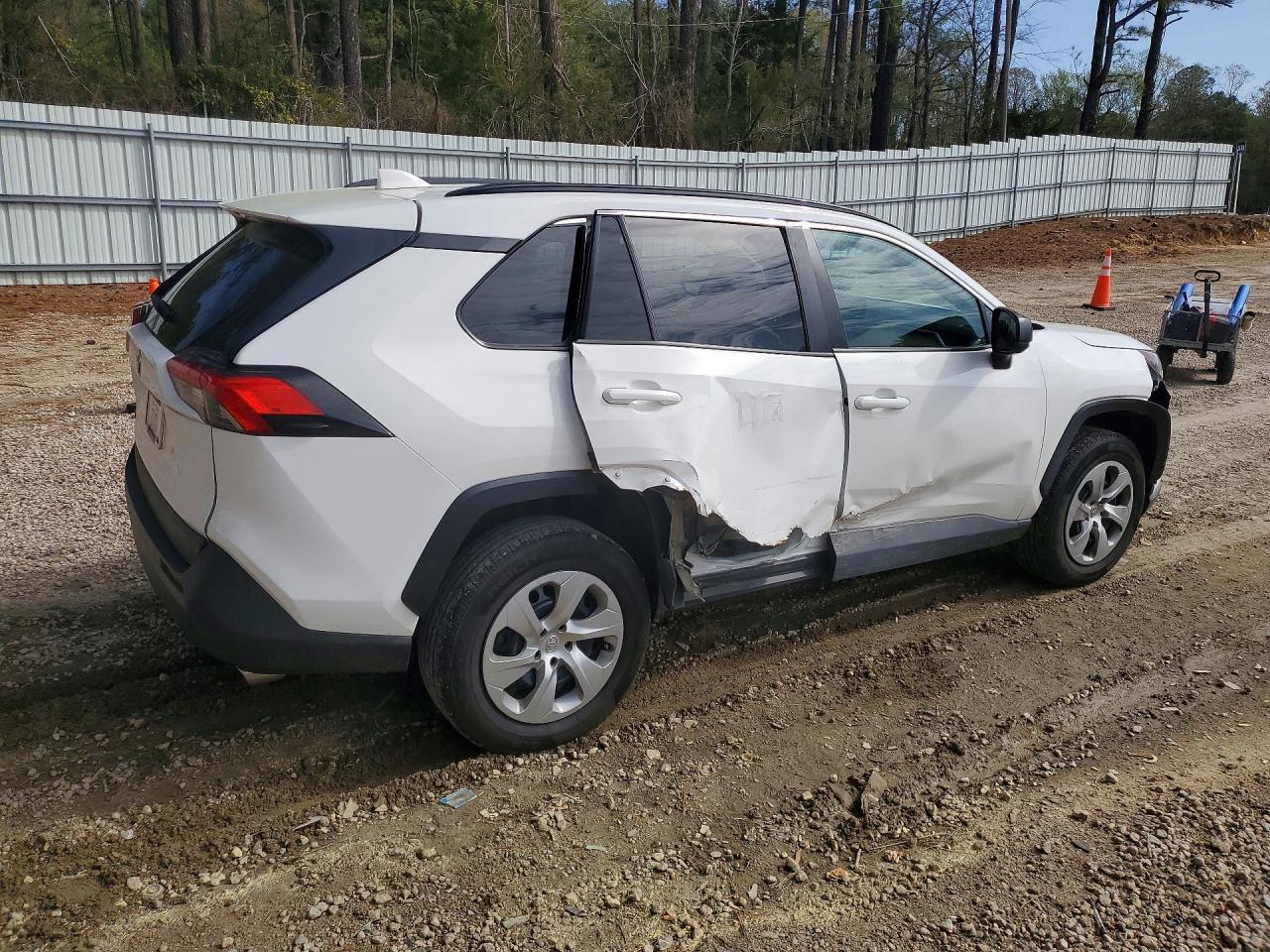 2019 Toyota Rav4 Le - Image 3