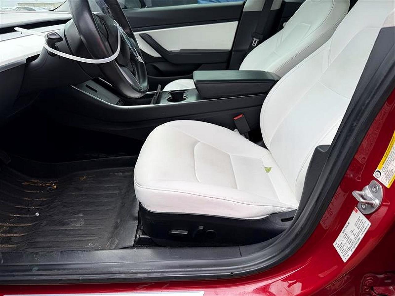 2018 Tesla Model 3 - Фото 7
