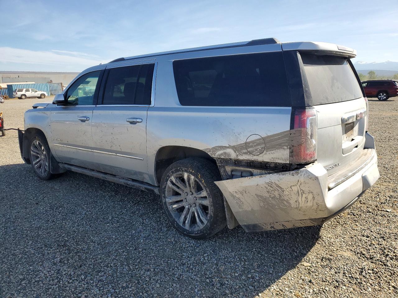 2017 GMC Yukon Xl Denali - Фото 2