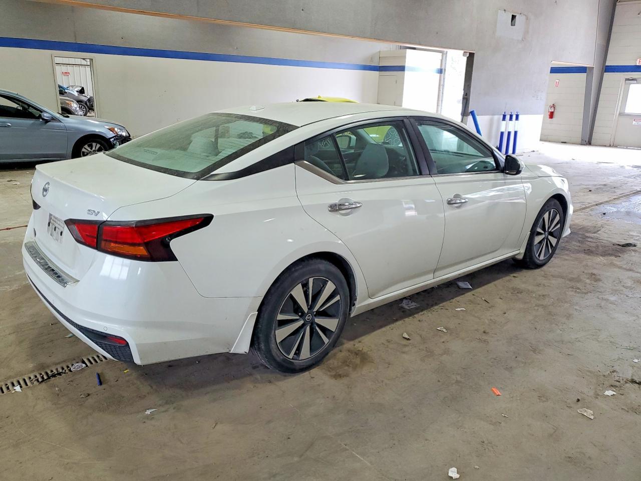 2021 Nissan Altima 2.5 Sv - Фото 3