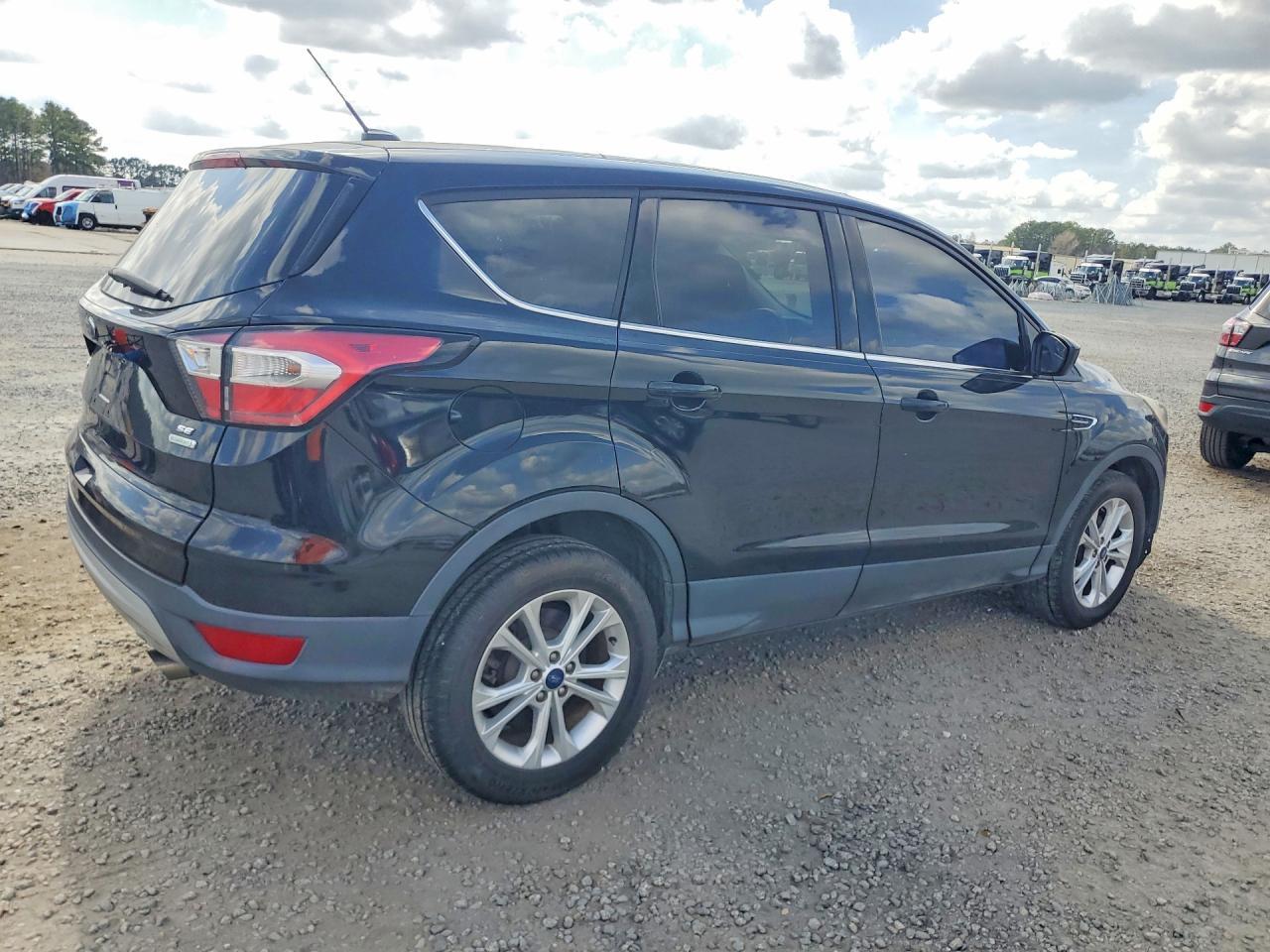 2017 Ford Escape Se - Image 3