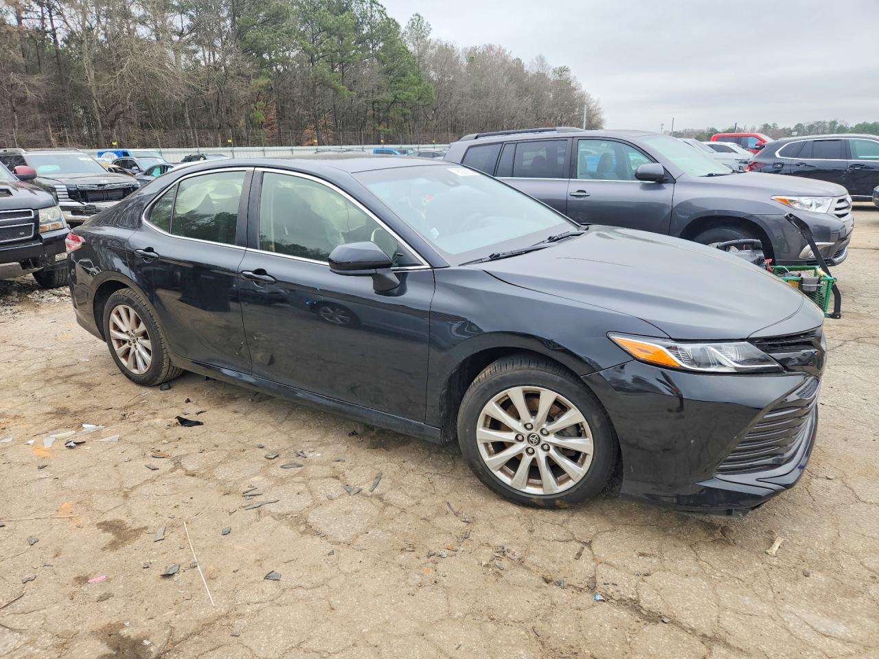 2018 Toyota Camry Le - Image 4