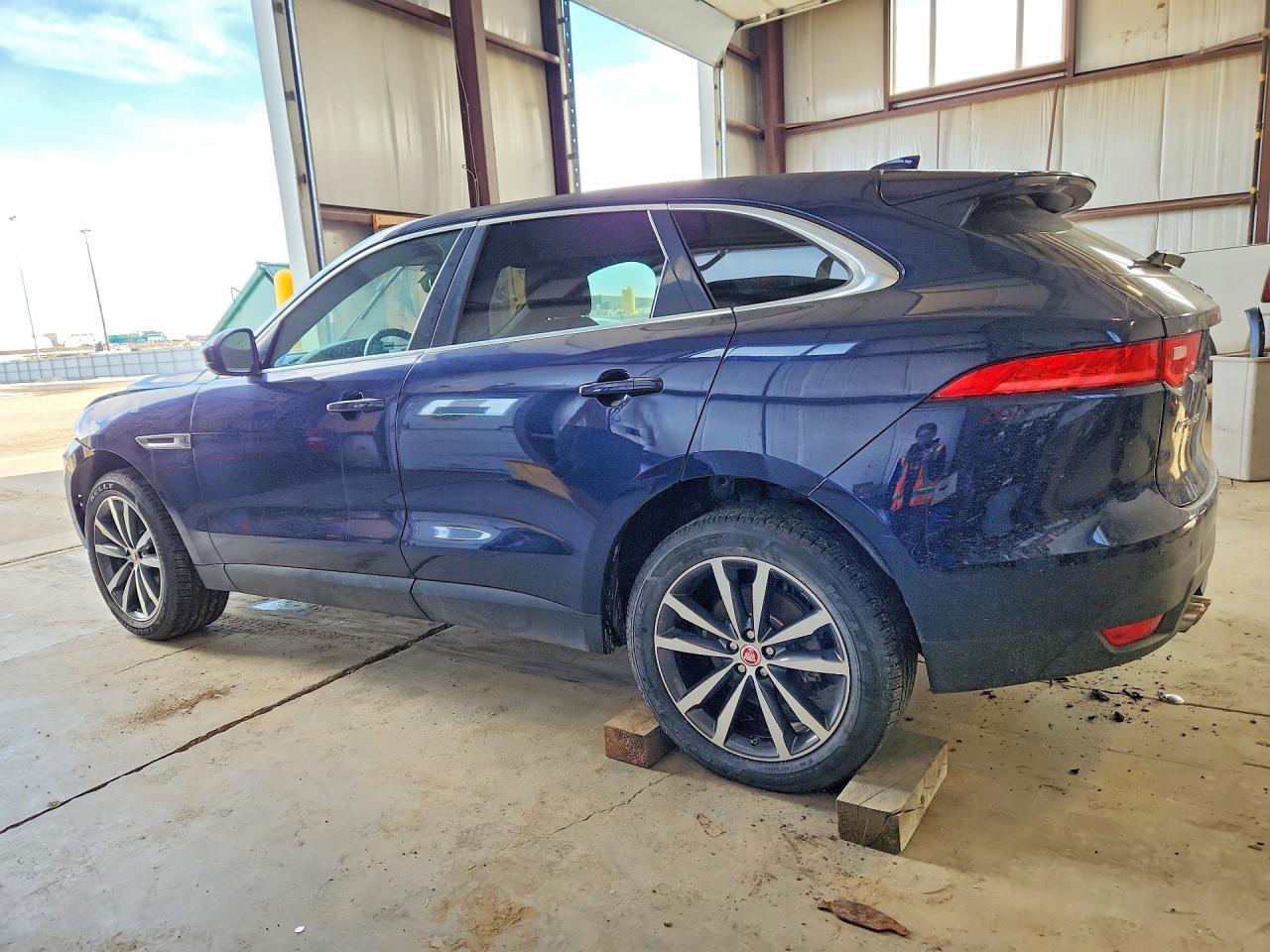 2019 Jaguar F-Pace Prestige - Image 2