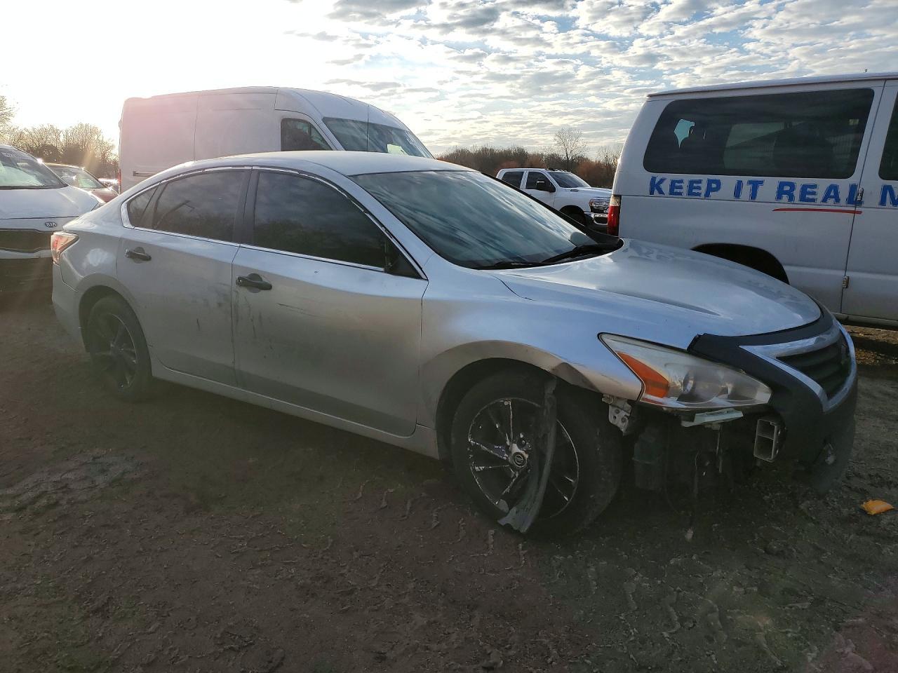 2013 Nissan Altima 2.5 - Фото 4