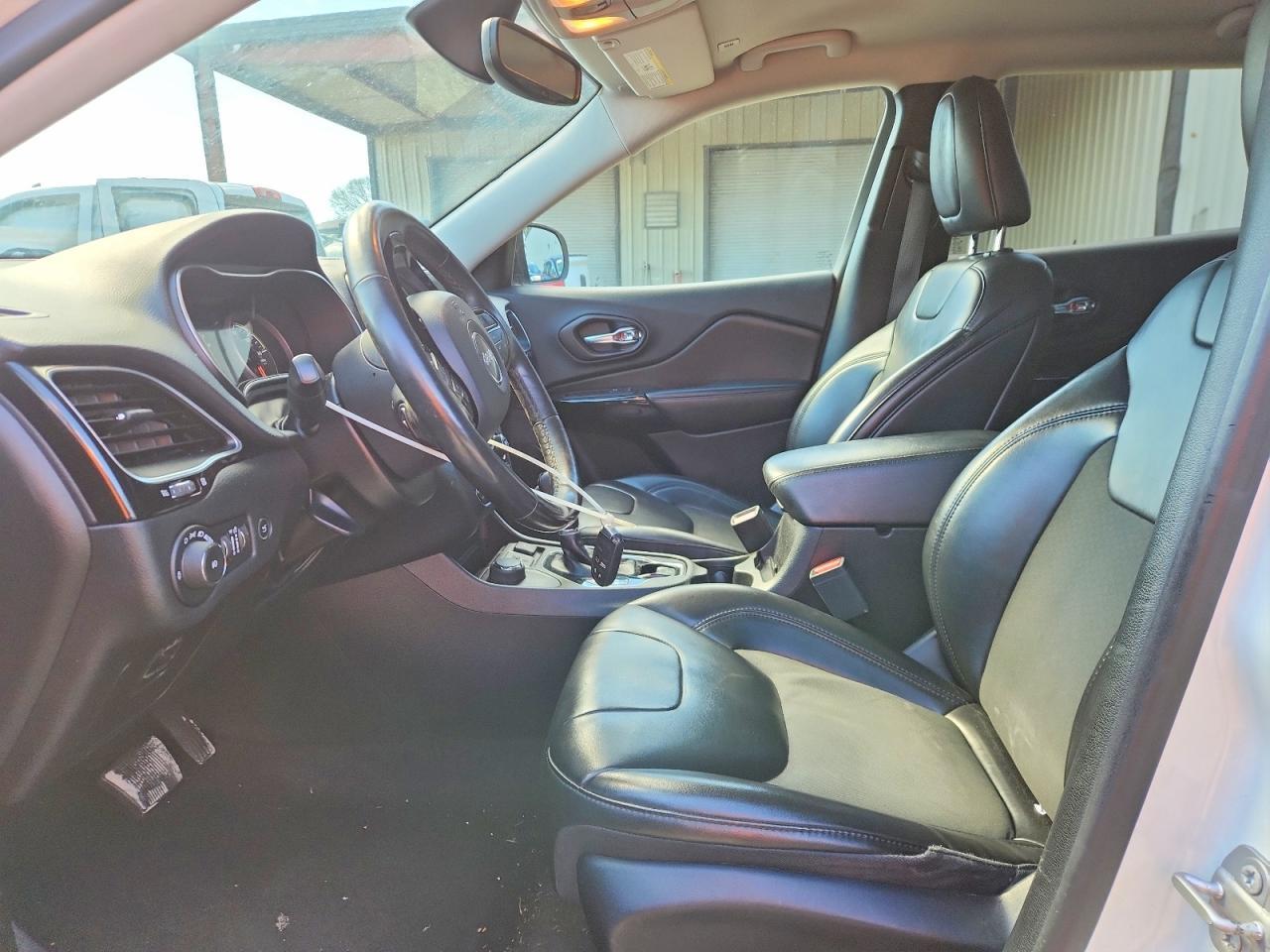 2019 Jeep Cherokee Latitude Plus - Фото 7