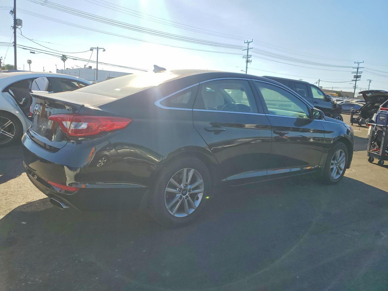2017 Hyundai Sonata Se - Фото 3