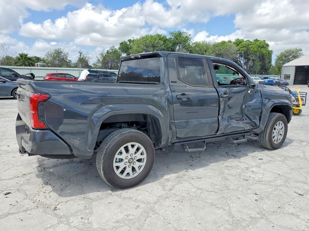 2025 Toyota Tacoma Sr5 - Фото 3