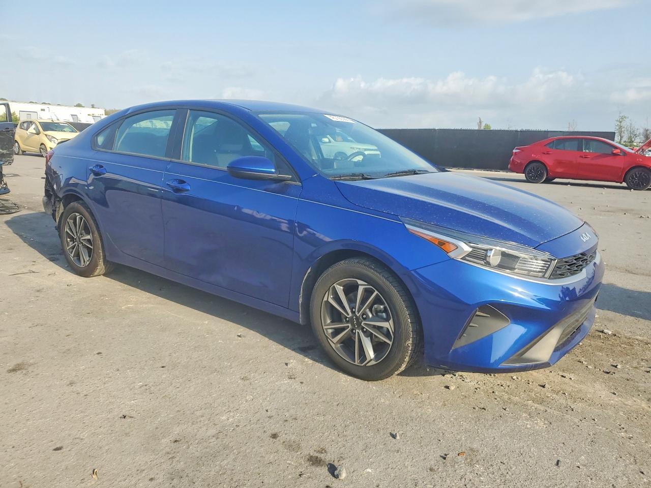 2024 Kia Forte Lxs - Image 4