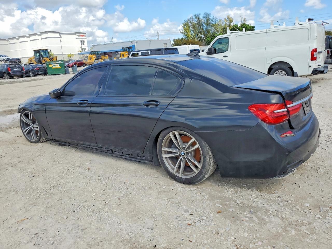 2019 BMW 740 I - Фото 2