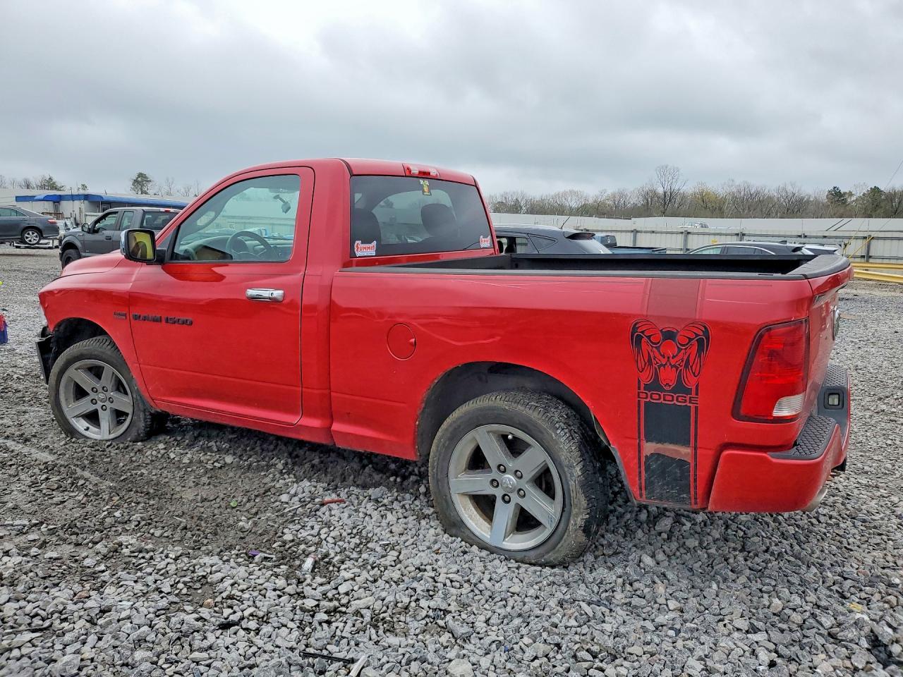 2012 Dodge Ram 1500 St - Фото 2