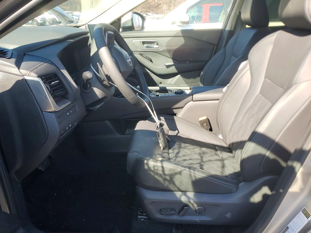 2026 Nissan Rogue Platinum - Фото 7