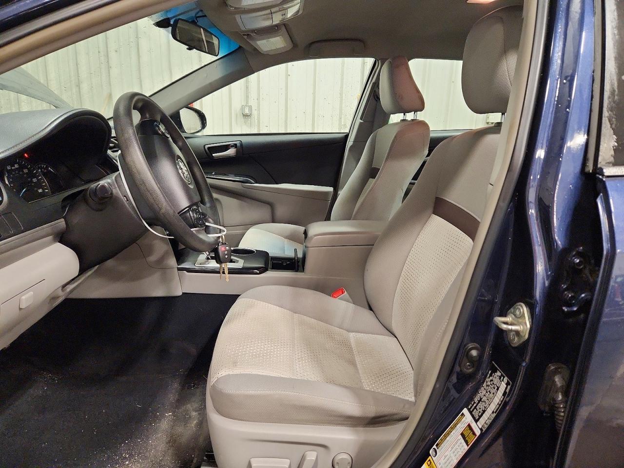 2014 Toyota Camry Le - Image 7