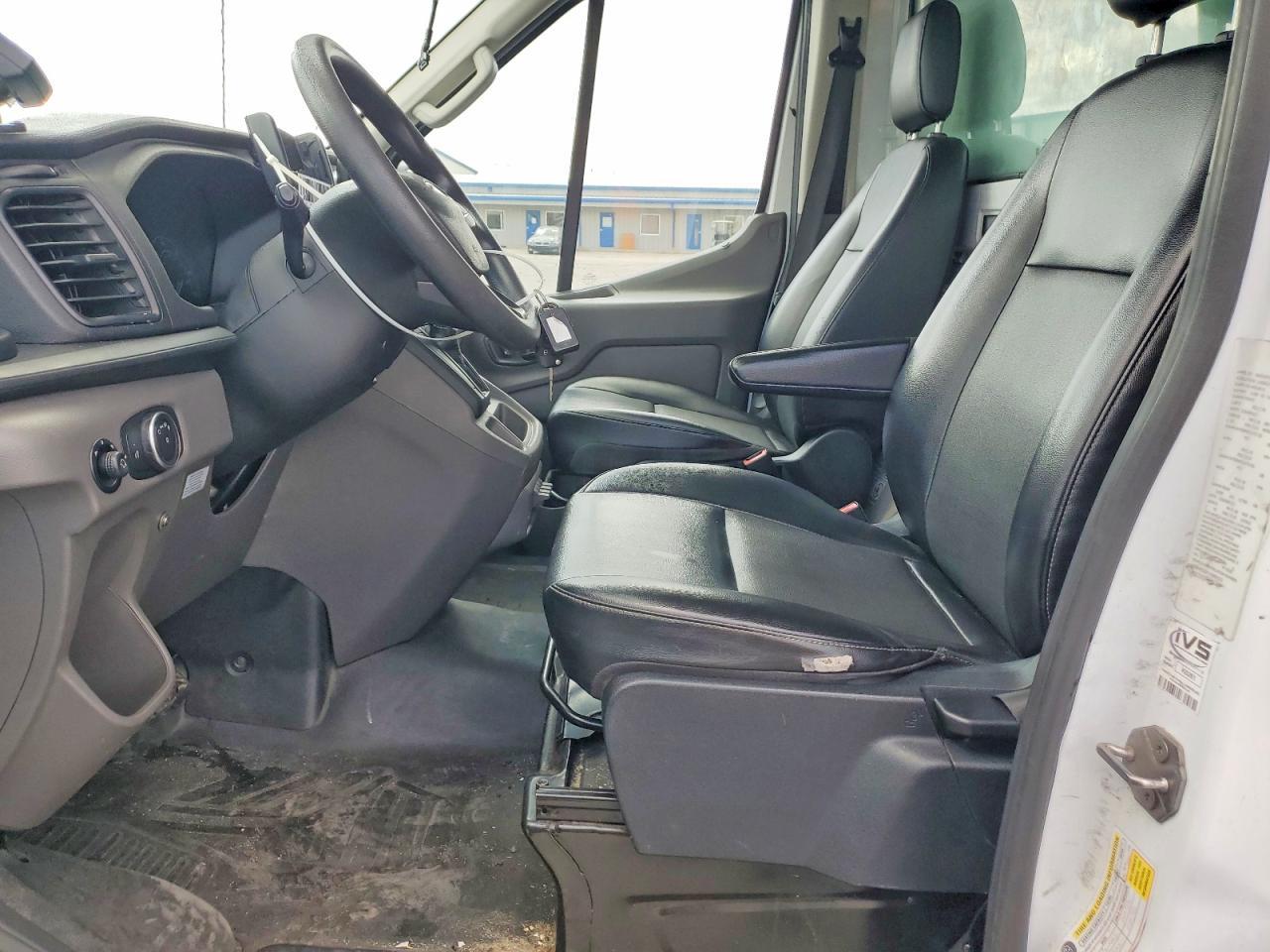 2020 Ford Transit Delivery Truck - Image 7