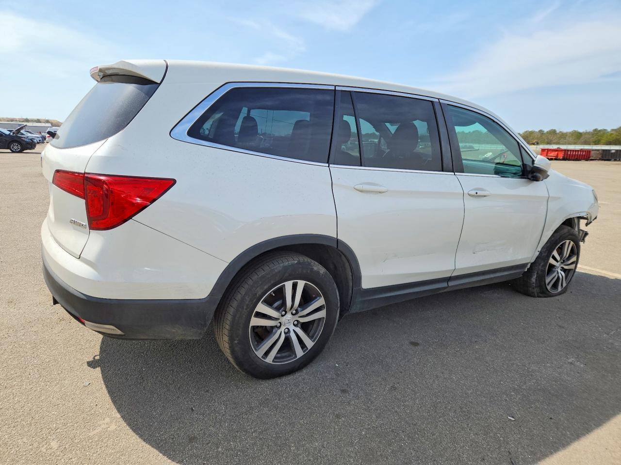 2018 Honda Pilot Ex - Image 3