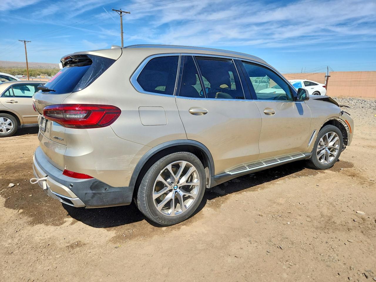2019 BMW X5 xDrive50I - Image 3