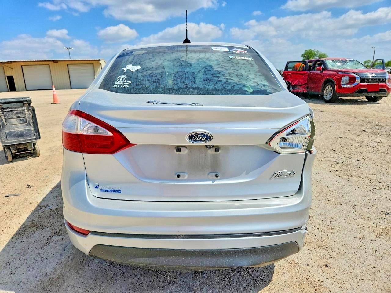 2019 Ford Fiesta S - Фото 6
