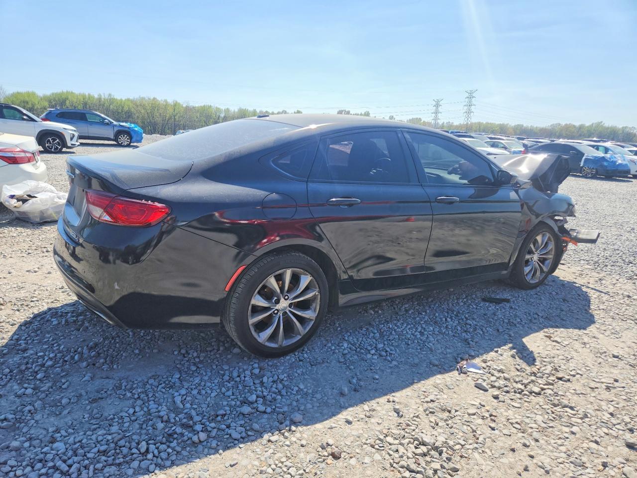 2015 Chrysler 200 S - Фото 3