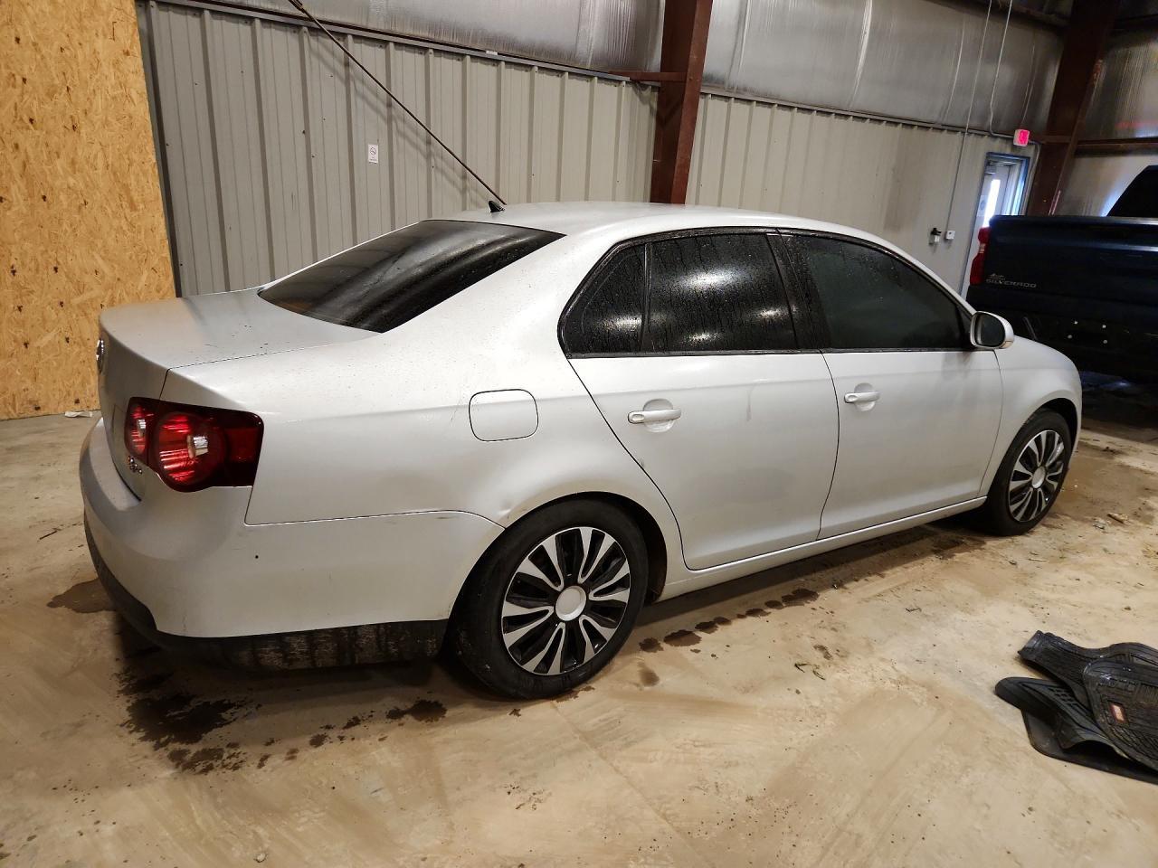 2009 Volkswagen Jetta S - Фото 3