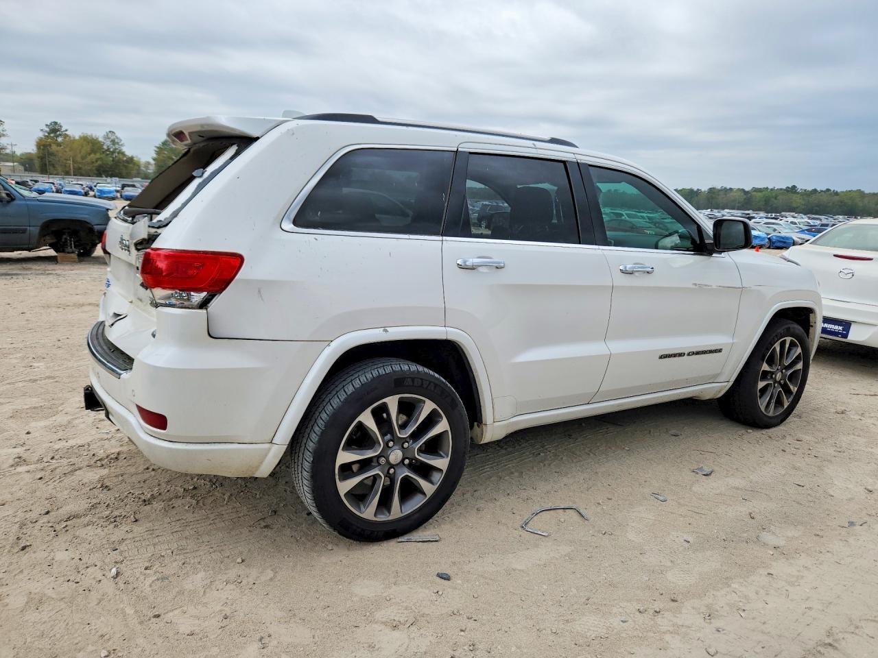 2017 Jeep Grand Cherokee Overland - Фото 3