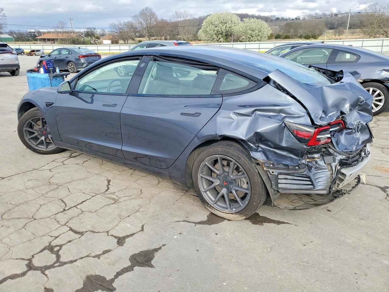 2021 Tesla Model 3 - Фото 2