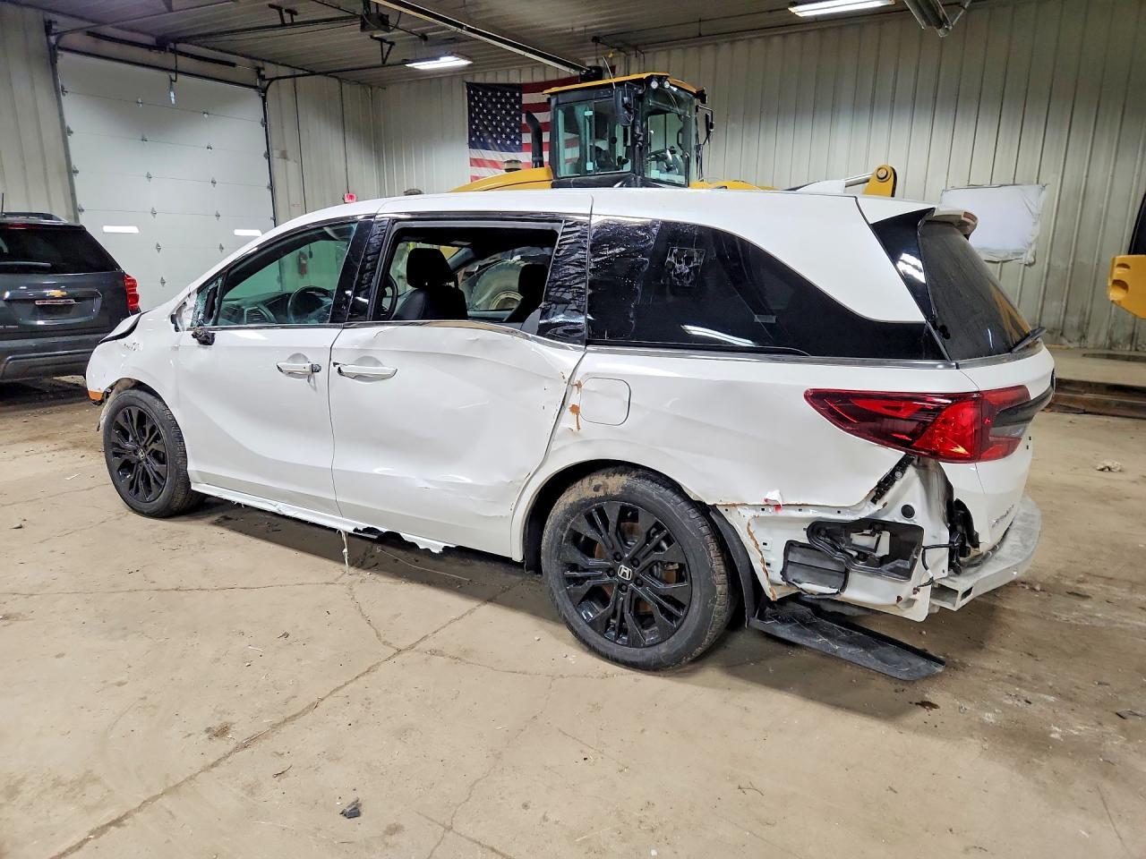 2025 Honda Odyssey Sport-L - Image 2