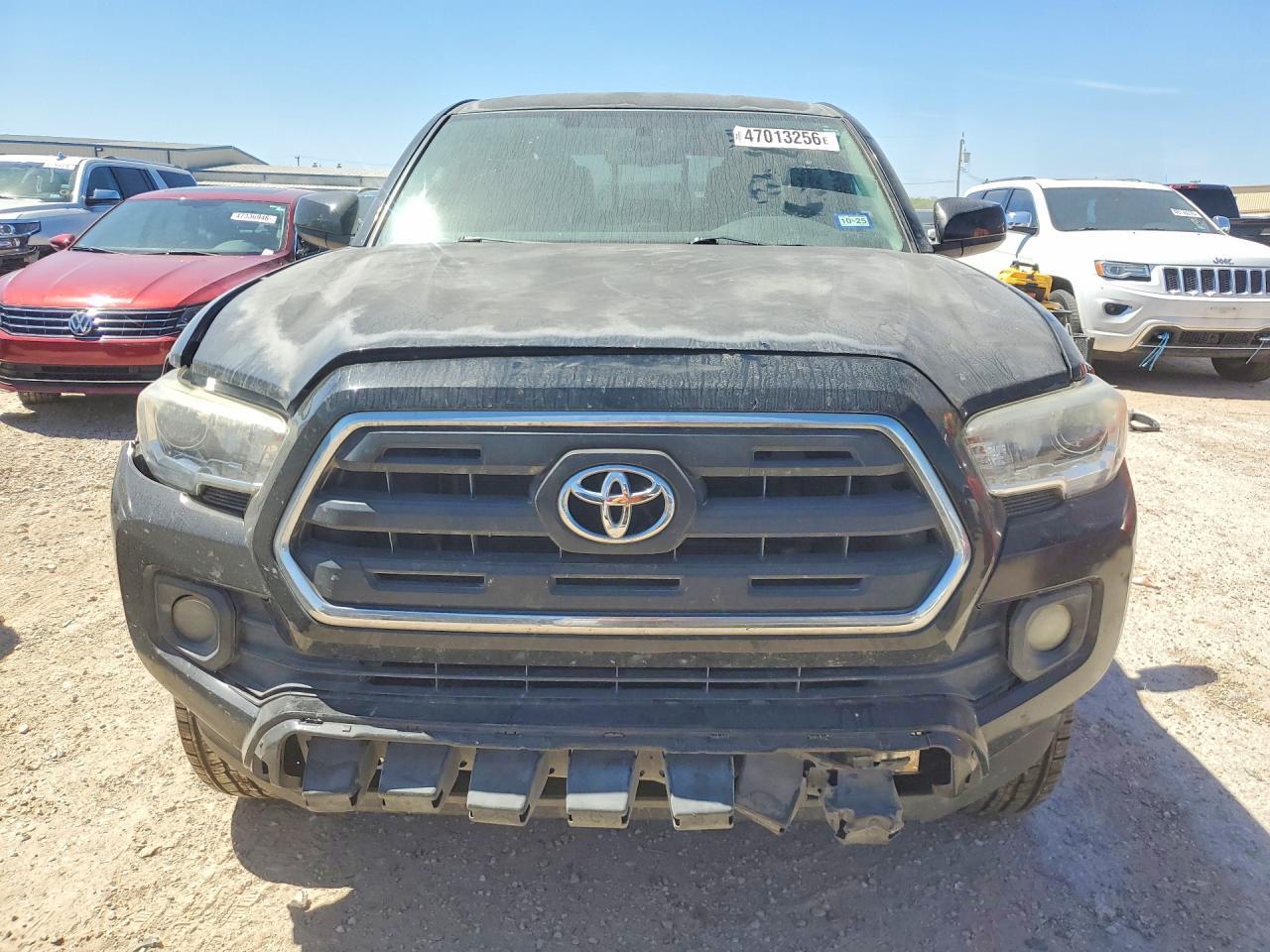 2017 Toyota Tacoma - Image 5