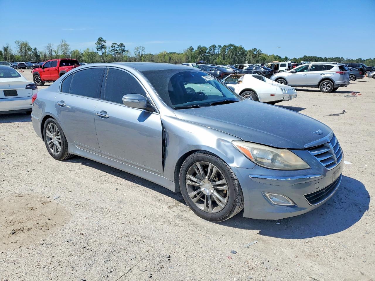 2014 Hyundai Genesis 3.8L - Фото 3