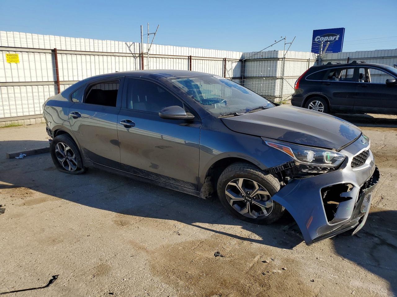 2020 Kia Forte Lxs - Фото 4