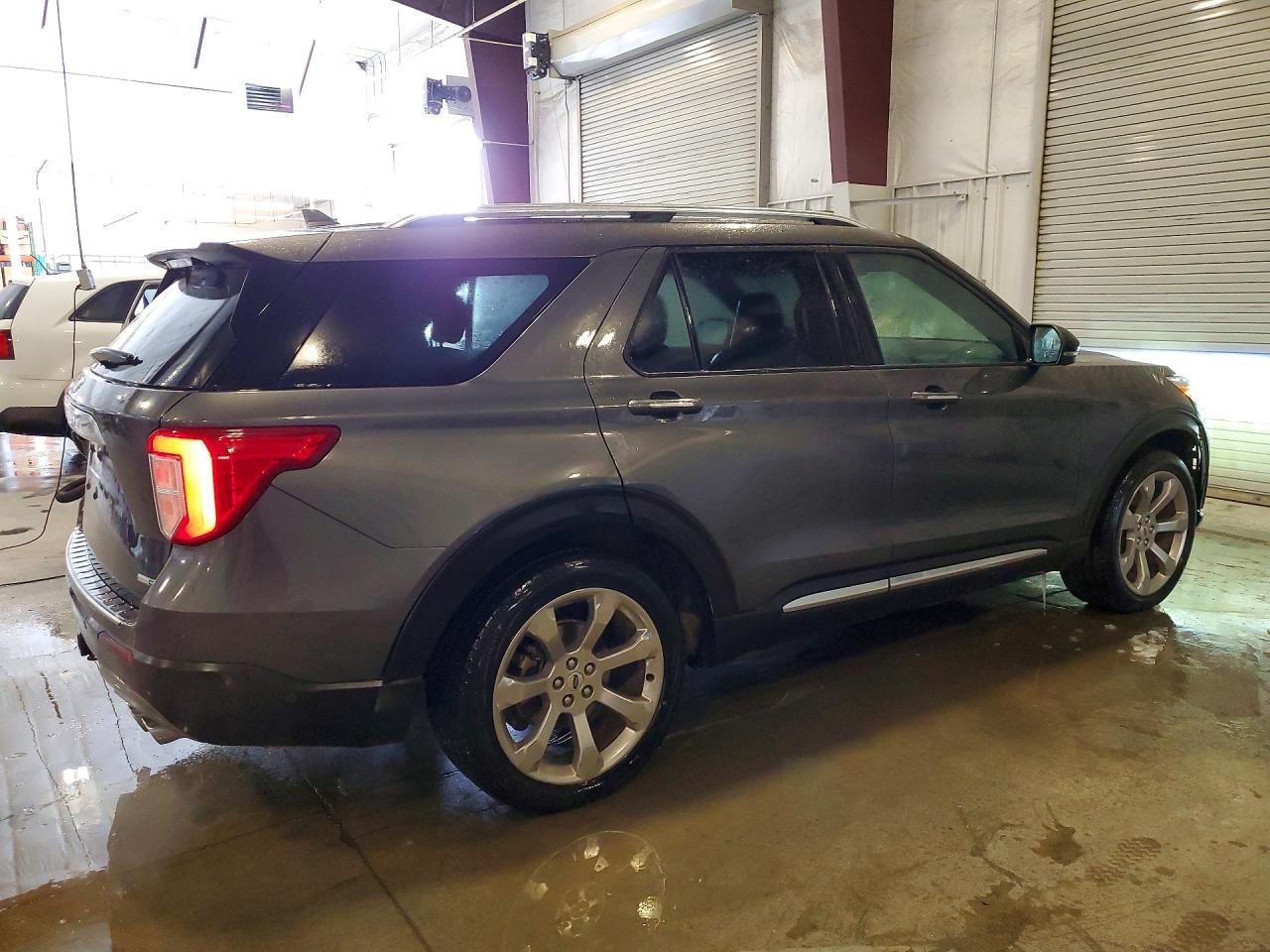2020 Ford Explorer Platinum - Фото 3