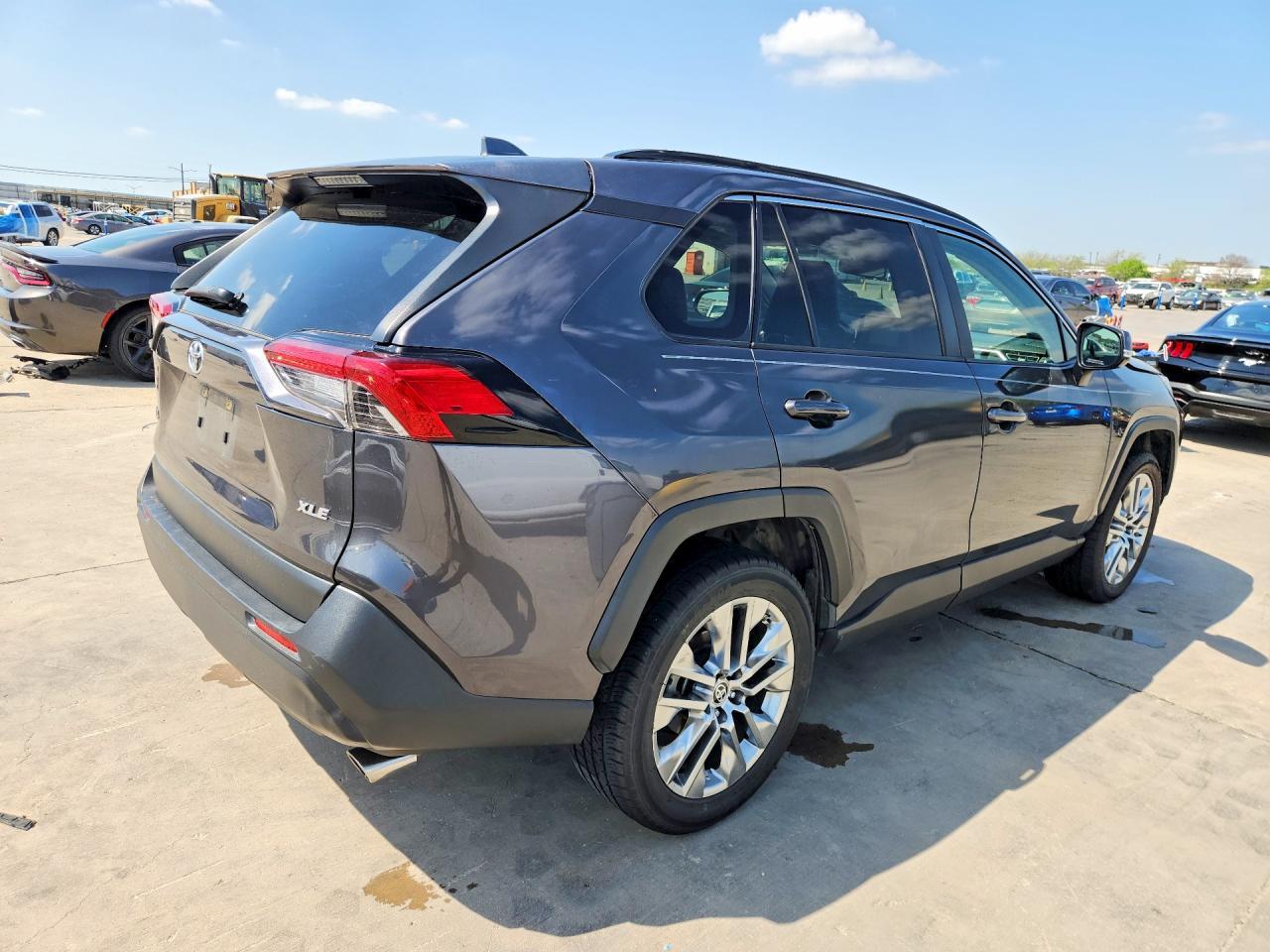 2019 Toyota Rav4 Xle Premium - Фото 3