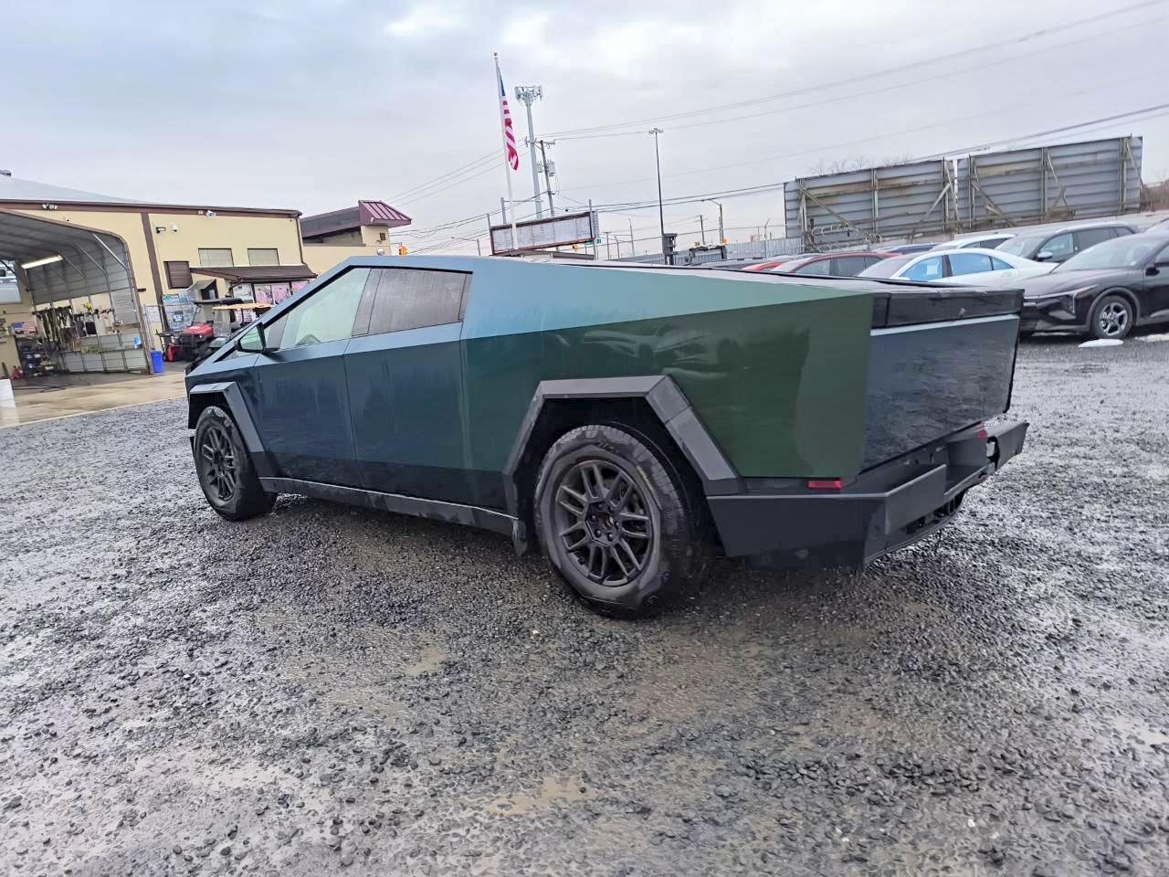 2024 Tesla Cybertruck - Фото 2