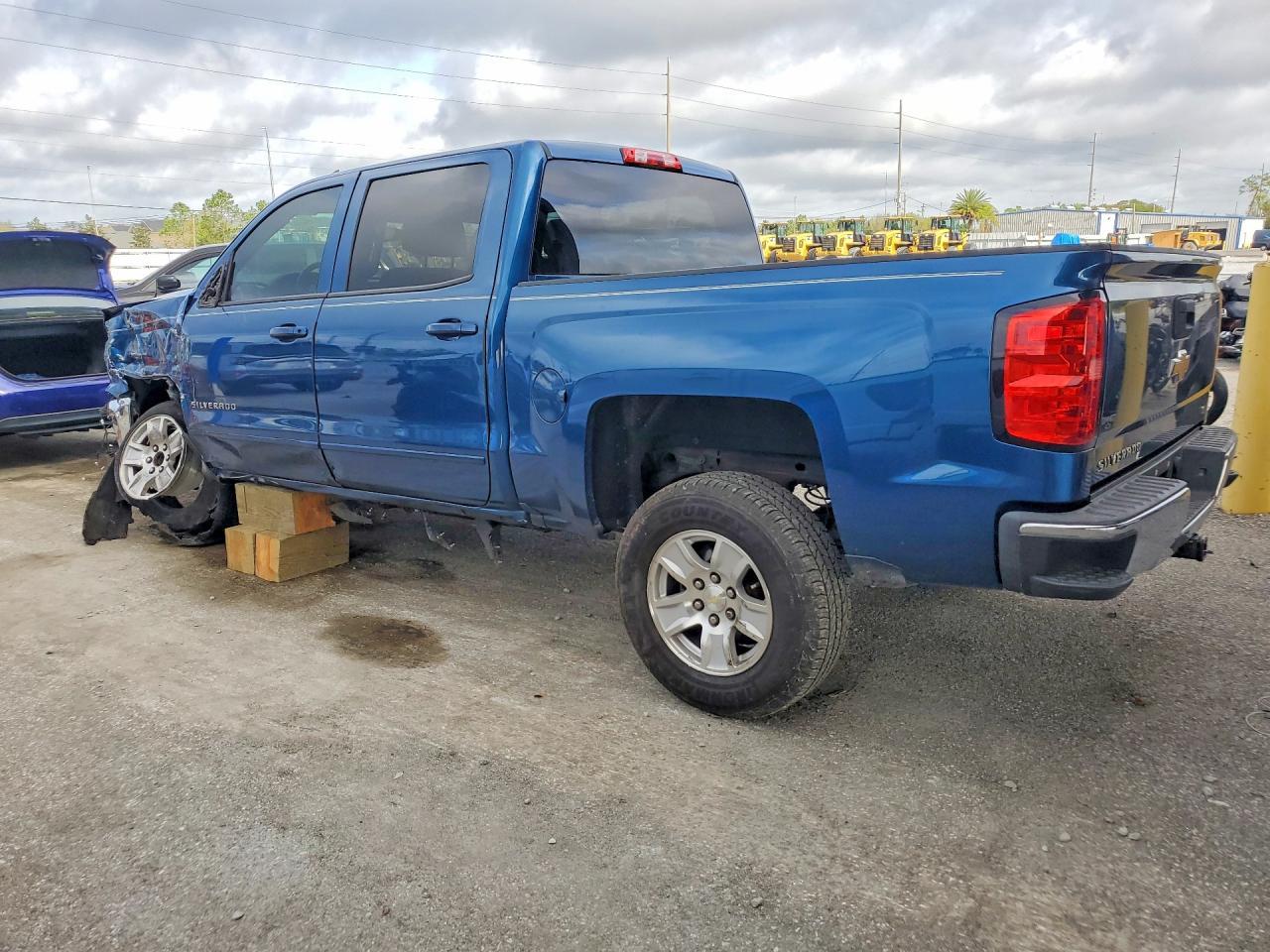 2018 Chevrolet Silverado C1500 Lt - Image 2